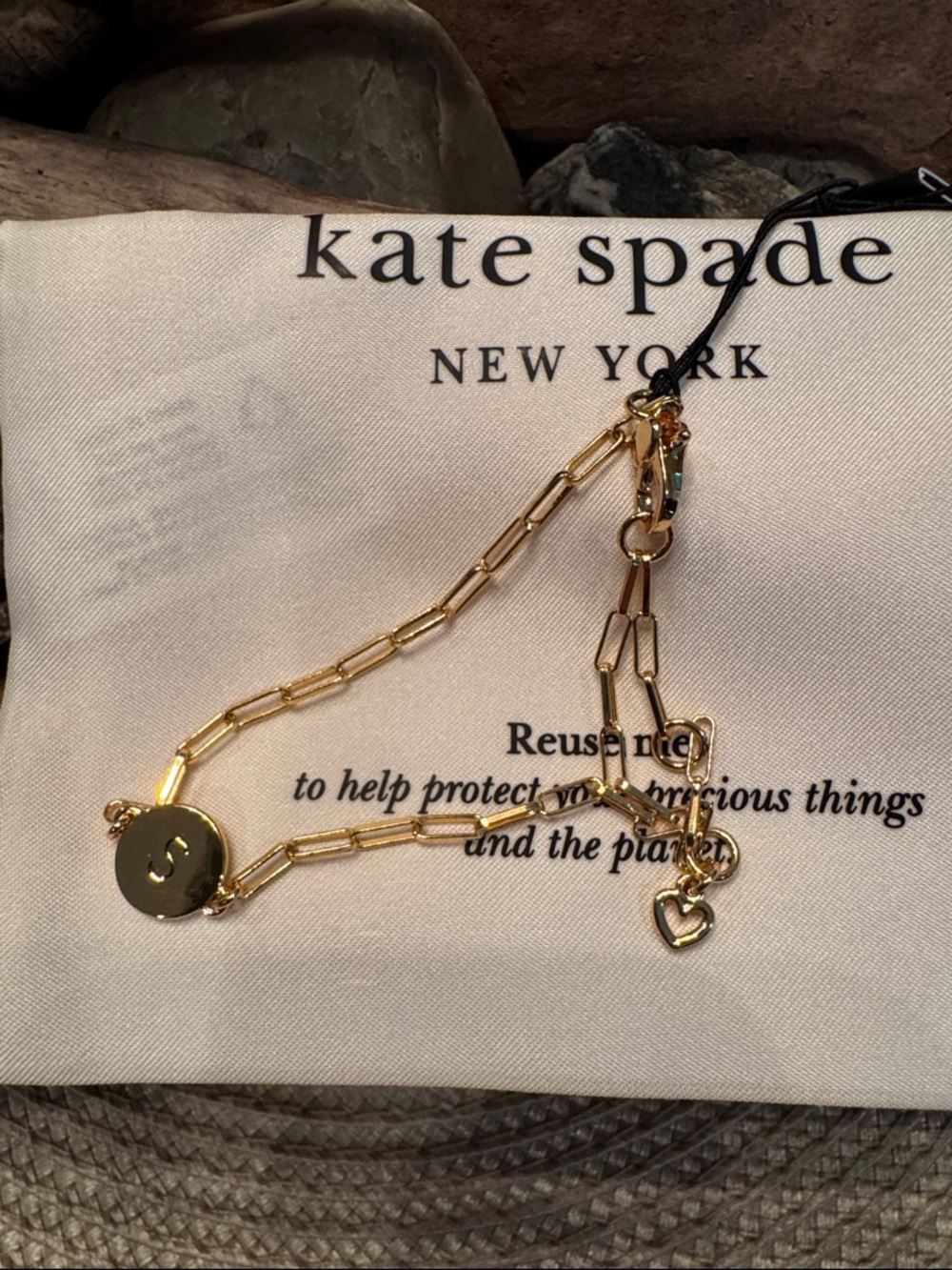 kate spade gold S initial link charm necklace with heart accents-Adjustable